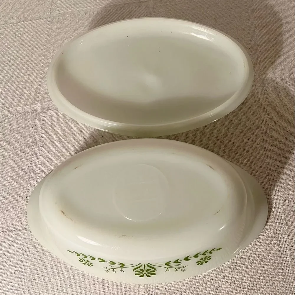 Vintage Glasbake Casserole Dish J235 1 QT Green Daisy Milk Glass Lid.